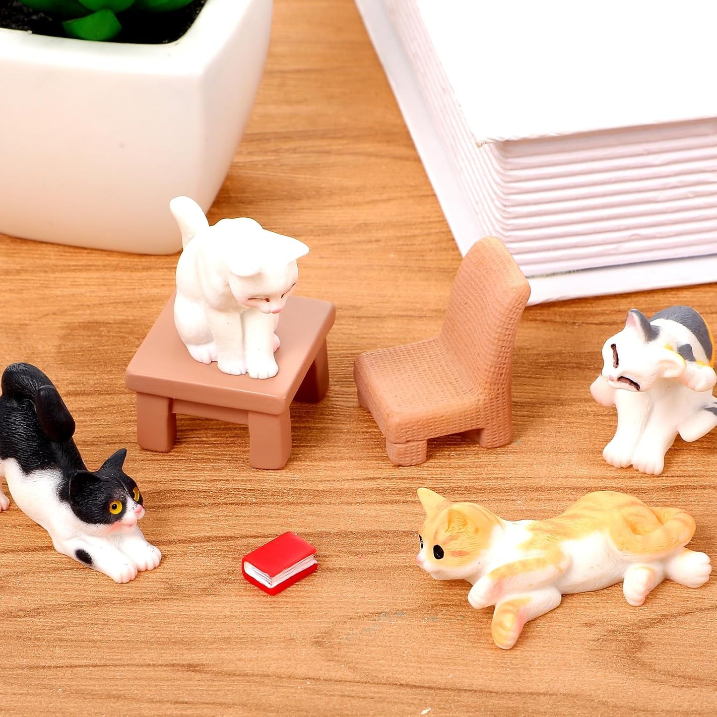 7 Pcs Realistic Cat Figurines Set Hand Painted Mini Cat Decor Cake Toppers Kitten Miniature Toys Easter Eggs Christmas Birthday Gift Dollhouse Cats Role Play Figurines